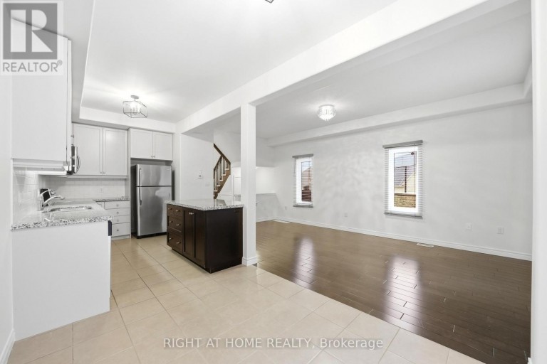 32 ROLLING LANE, Hamilton (Vincent), Ontario, L8K0A1