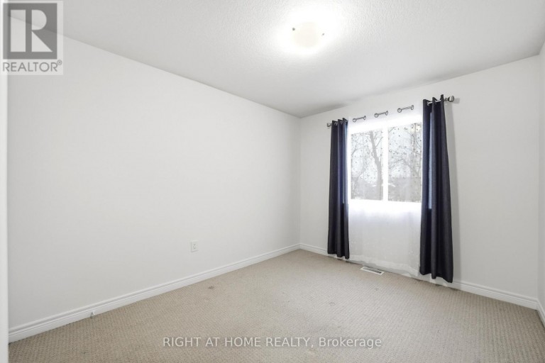32 ROLLING LANE, Hamilton (Vincent), Ontario, L8K0A1