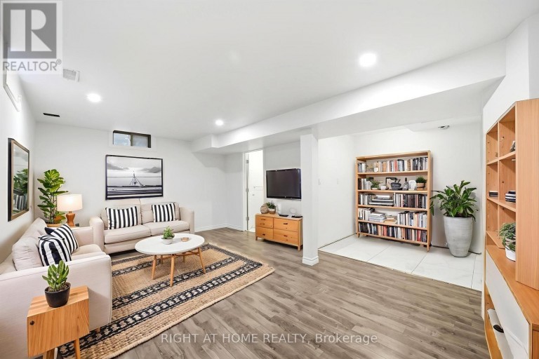 32 ROLLING LANE, Hamilton (Vincent), Ontario, L8K0A1