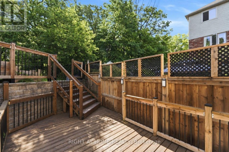 32 ROLLING LANE, Hamilton (Vincent), Ontario, L8K0A1