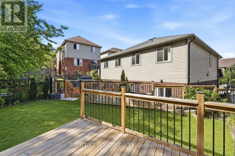 32 ROLLING LANE, Hamilton (Vincent), Ontario, L8K0A1