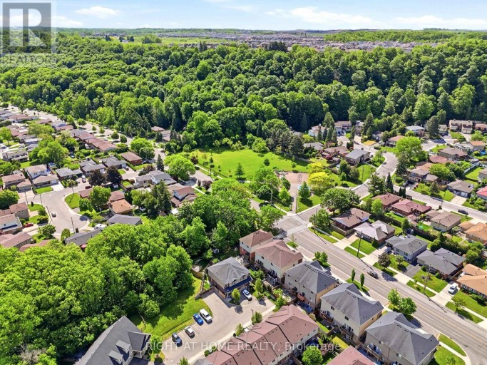 32 ROLLING LANE, Hamilton (Vincent), Ontario, L8K0A1