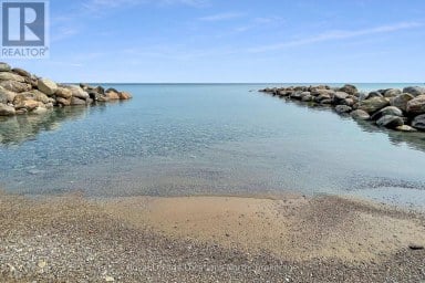 108 GEORGIAN BEACH LANE Meaford Ontario photo 3