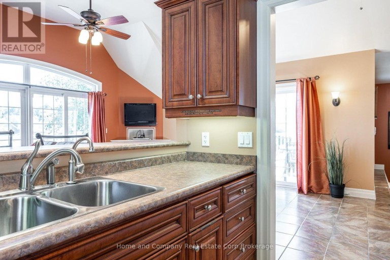 35 THOMAS STREET, St. Marys, Ontario, N4X1A2