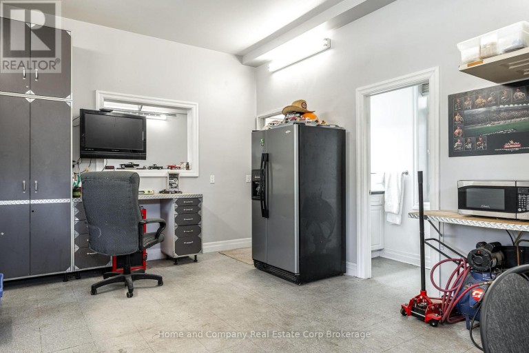 35 THOMAS STREET, St. Marys, Ontario, N4X1A2