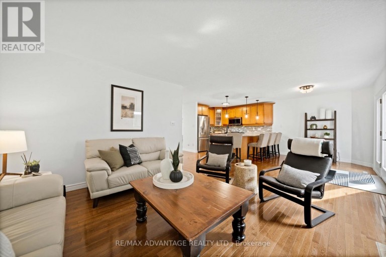 1519 SHORE ROAD, London South (South A), Ontario, N6K4Z5