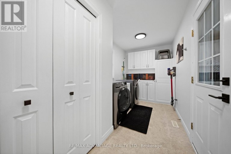 1519 SHORE ROAD, London South (South A), Ontario, N6K4Z5
