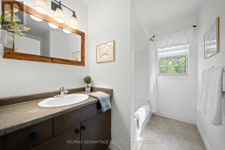 1519 SHORE ROAD, London South (South A), Ontario, N6K4Z5