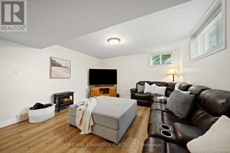1519 SHORE ROAD, London South (South A), Ontario, N6K4Z5