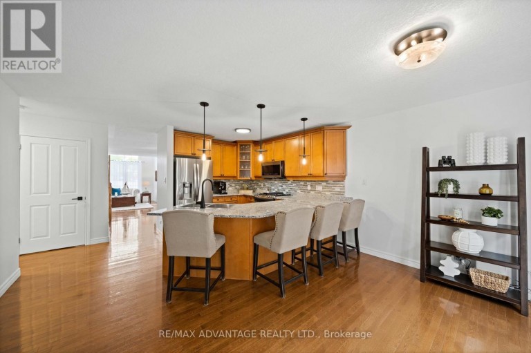 1519 SHORE ROAD, London South (South A), Ontario, N6K4Z5