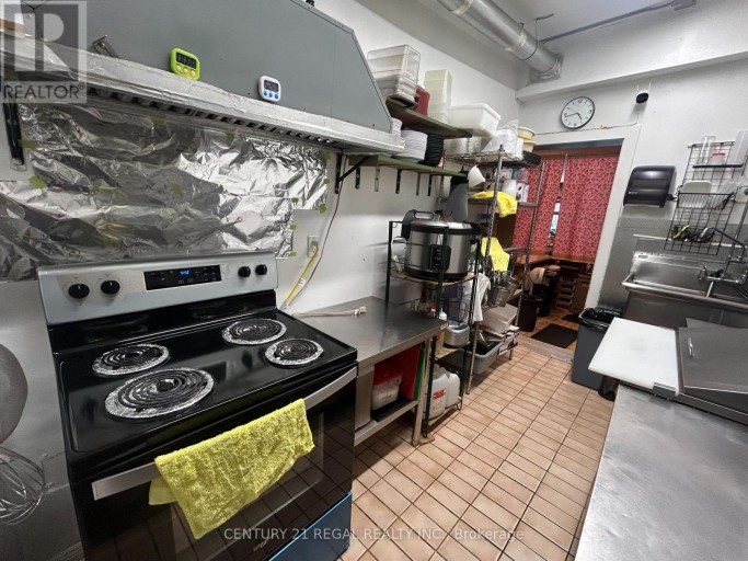 253 GERRARD STREET E, Toronto (Moss Park), Ontario, M5A2G1