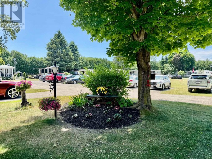 324 - 285 CRYDERMANS SIDE ROAD, Georgina (Baldwin), Ontario, L0E1A0