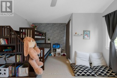 53 SOVEREIGN'S GATE Barrie (Innis-Shore) Ontario photo 18