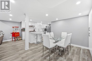 15 JONAS MILLWAY Whitchurch-Stouffville (Stouffville) Ontario photo 38
