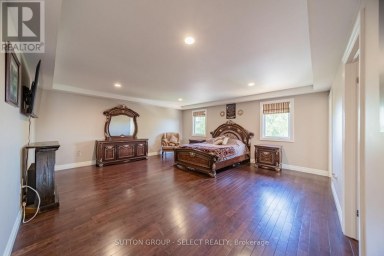 2229 CARDINAL COURT London South (South U) Ontario photo 14