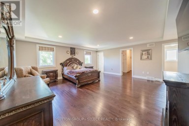 2229 CARDINAL COURT London South (South U) Ontario photo 15