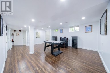 2229 CARDINAL COURT London South (South U) Ontario photo 27