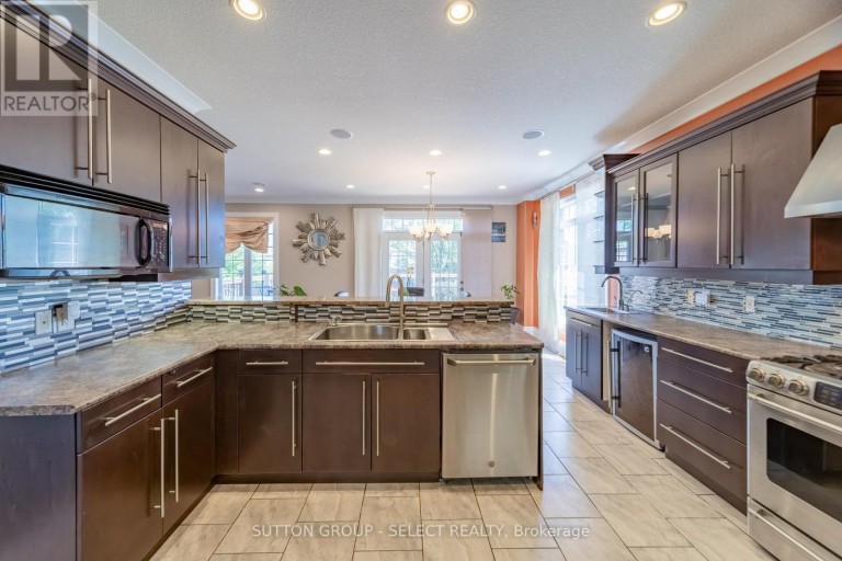 2229 CARDINAL COURT, London South (South U), Ontario, N6M0C2