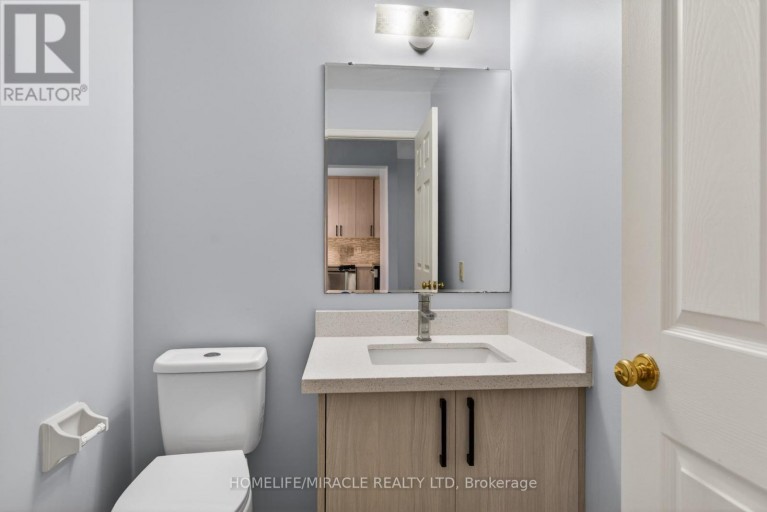 32 - 36 CHAMPLAIN CRESCENT, Peterborough (Northcrest Ward 5), Ontario, K9L1T1
