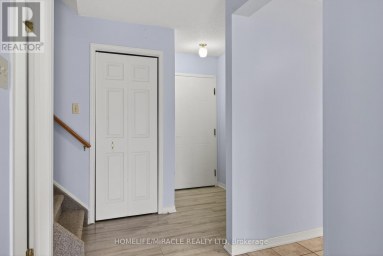 32 - 36 CHAMPLAIN CRESCENT Peterborough (Northcrest Ward 5) Ontario photo 6