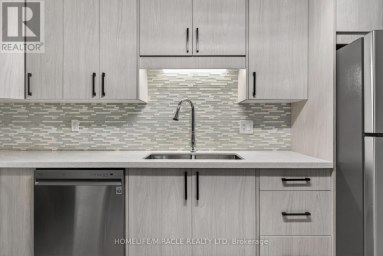 32 - 36 CHAMPLAIN CRESCENT Peterborough (Northcrest Ward 5) Ontario photo 9