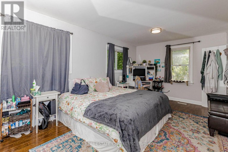 16 AINSLIE AVENUE, Hamilton (Ainslie Wood), Ontario, L8S2J3