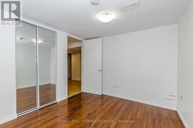 16 AINSLIE AVENUE, Hamilton (Ainslie Wood), Ontario, L8S2J3