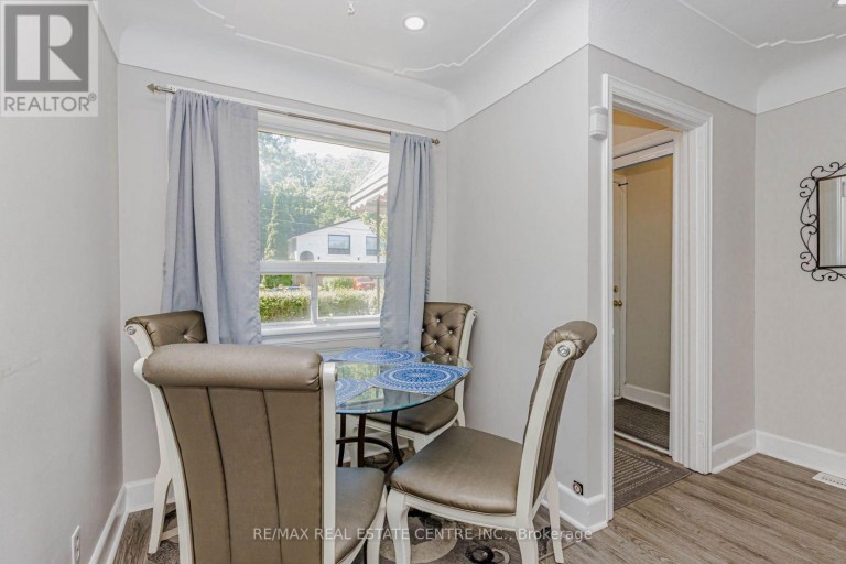 16 AINSLIE AVENUE, Hamilton (Ainslie Wood), Ontario, L8S2J3