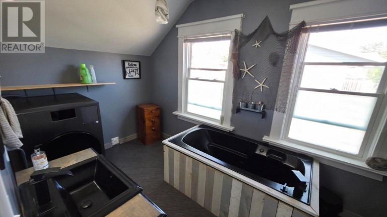 27 Abbott ST, Sault Ste. Marie, Ontario, P6A2V8