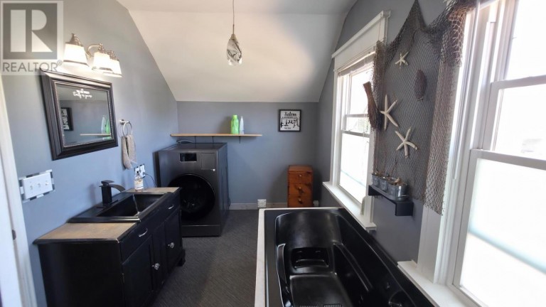 27 Abbott ST, Sault Ste. Marie, Ontario, P6A2V8