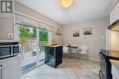 2 WOODBOROUGH ROAD Guelph (Kortright West) Ontario photo 16