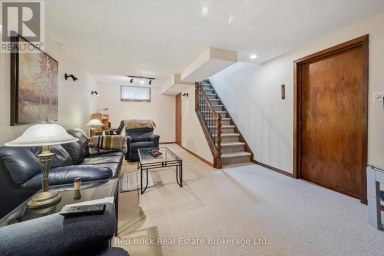 2 WOODBOROUGH ROAD Guelph (Kortright West) Ontario photo 28