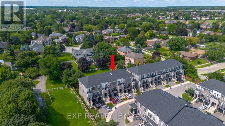 4 - 383 DUNDAS STREET E, Hamilton (Waterdown), Ontario, L8B1X6