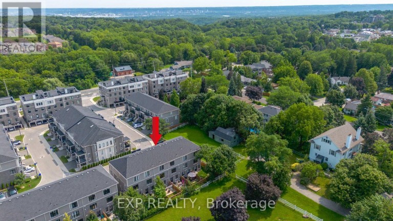 4 - 383 DUNDAS STREET E, Hamilton (Waterdown), Ontario, L8B1X6