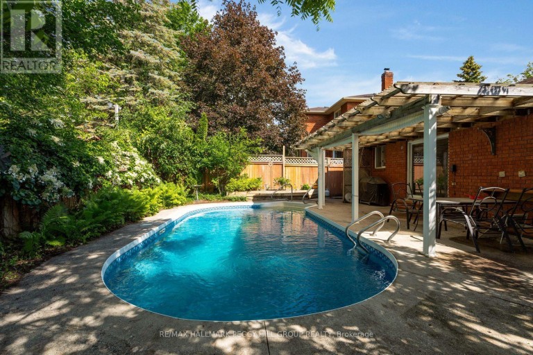 22 RICHLER CRESCENT, Barrie (Letitia Heights), Ontario, L4N6E6