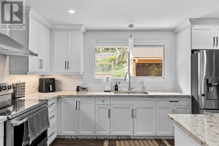92 QUINN AVENUE, Orillia, Ontario, L3V3H5