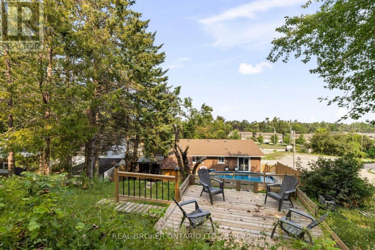 92 QUINN AVENUE, Orillia, Ontario, L3V3H5