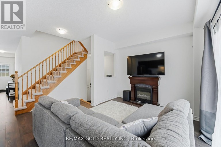 30 HILLS THISTLE DRIVE, Wasaga Beach, Ontario, L9E0J3