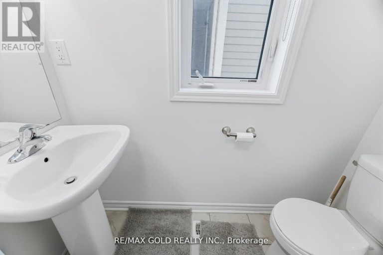 30 HILLS THISTLE DRIVE, Wasaga Beach, Ontario, L9E0J3