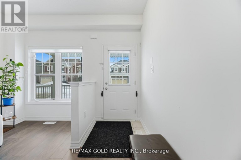 30 HILLS THISTLE DRIVE, Wasaga Beach, Ontario, L9E0J3