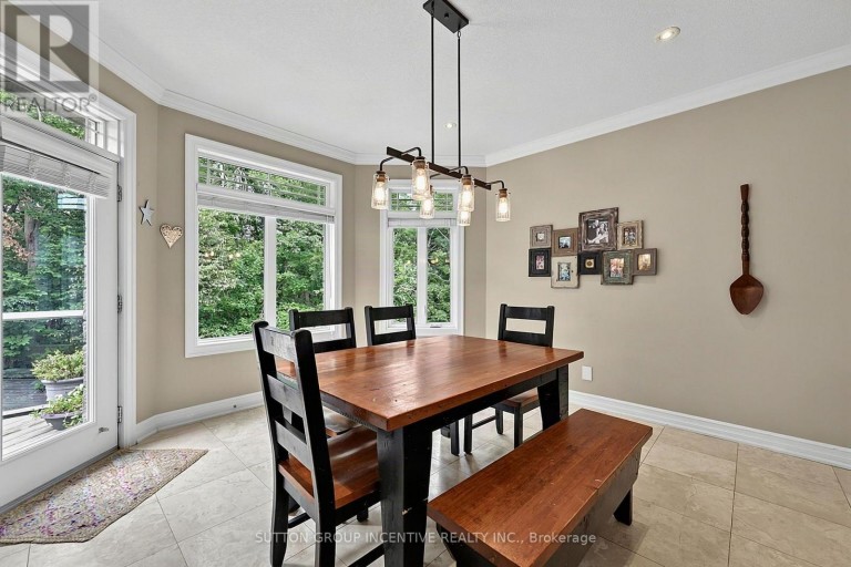 18 LLOYD COOK DRIVE W, Springwater (Snow Valley), Ontario, L4M4S4