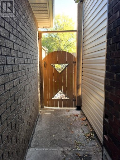 1 - 372 MARY STREET, Hamilton (North End), Ontario, L8L4W6
