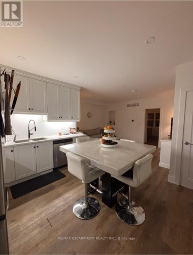 1 - 372 MARY STREET, Hamilton (North End), Ontario, L8L4W6