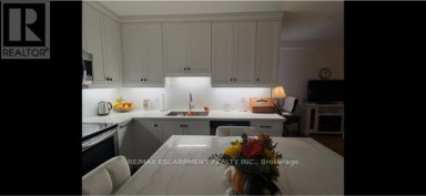 1 - 372 MARY STREET Hamilton (North End) Ontario photo 6