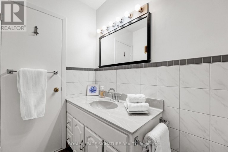 50 CELESTE DRIVE, Toronto (West Hill), Ontario, M1E2V1