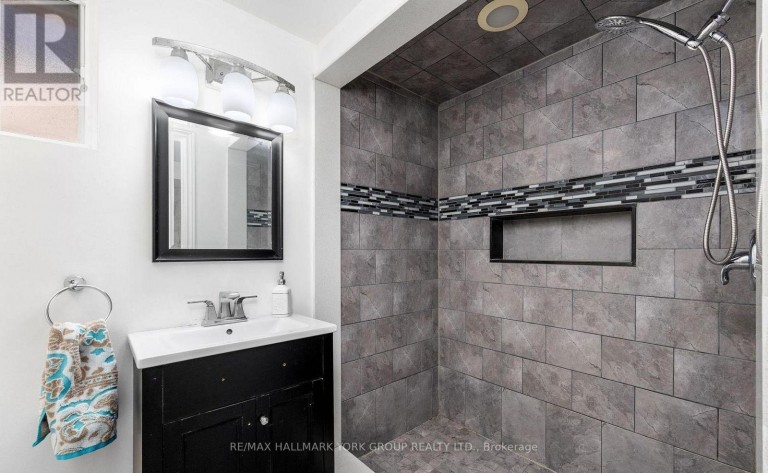 79 MAPLEGROVE AVENUE, Bradford West Gwillimbury (Bradford), Ontario, L3Z1R9