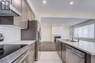 407 DOLMAN STREET Woolwich Ontario photo 14