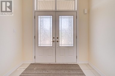 407 DOLMAN STREET Woolwich Ontario photo 3