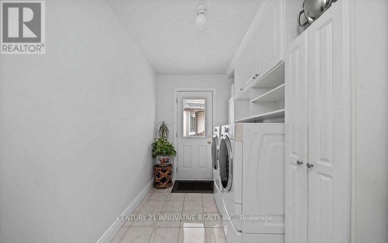 915 CATSKILL DRIVE E, Oshawa (Northglen), Ontario, L1J8J9