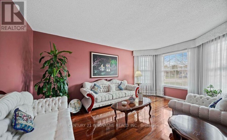 915 CATSKILL DRIVE E, Oshawa (Northglen), Ontario, L1J8J9